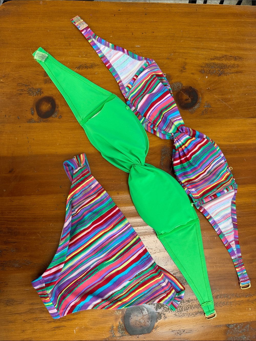 1 Victorias Secret bottom & 2 tops. All medium. Mix & match. - Picture 2 of 5